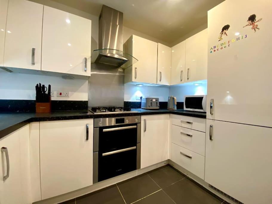 Uniquejoe Properties - 3 Bedroom Manchester Buitenkant foto